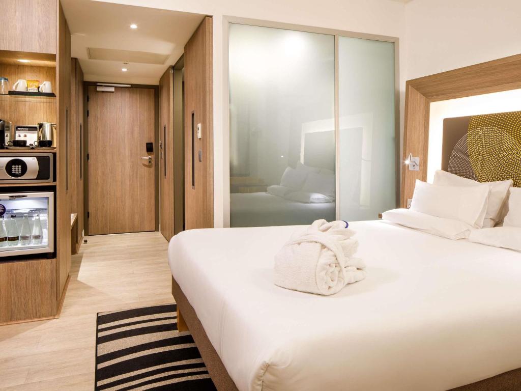 
Executive Room with 1 Queen bed
