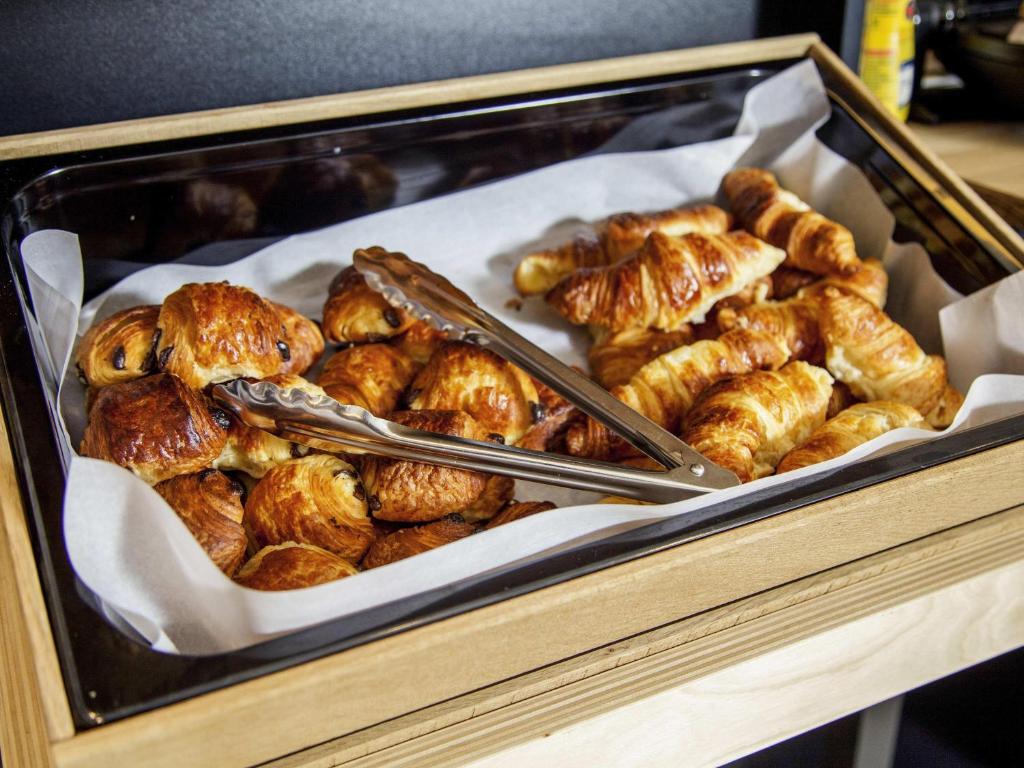 ibis Styles Paris Cadet Lafayette - Resim 26