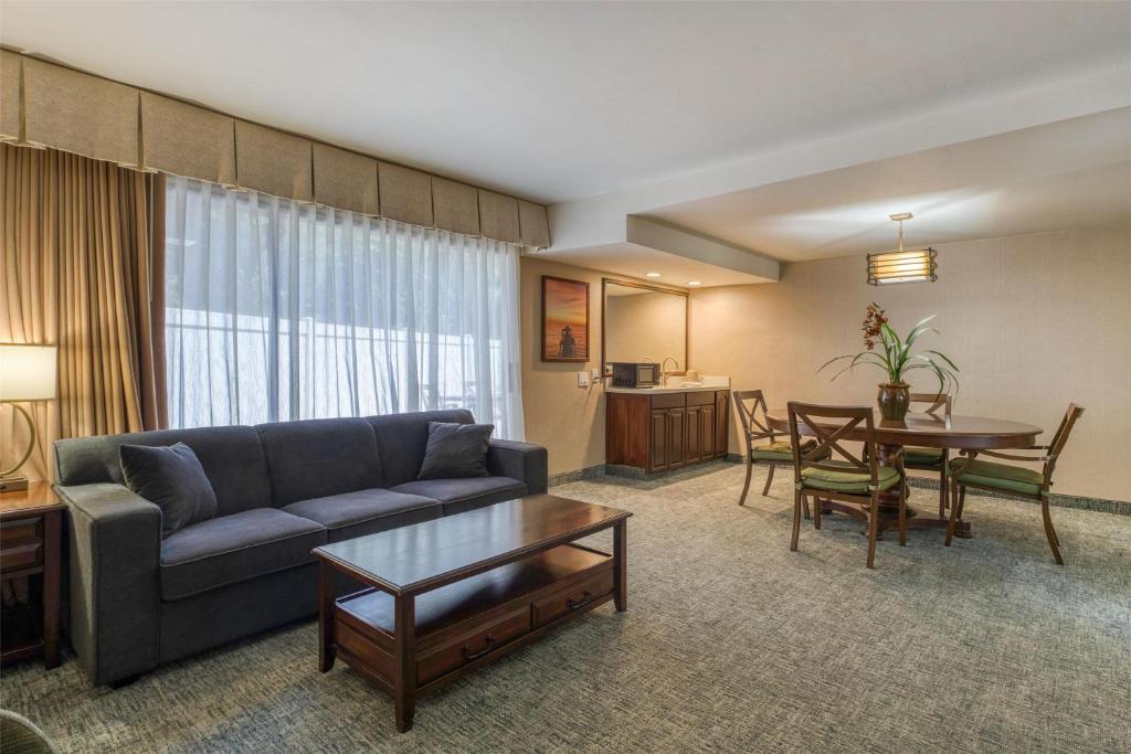 Best Western Seven Seas photo
