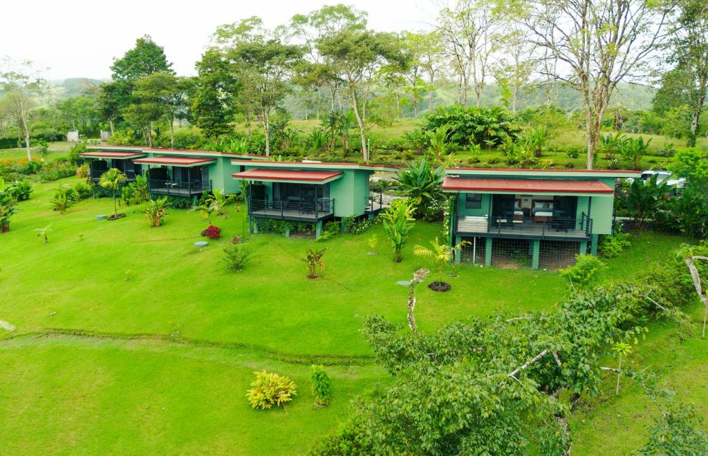 Κήπος έξω από το Cabañas Vista Verde opción con jacuzzi