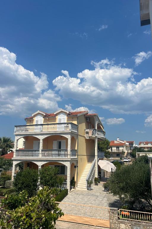 Apartments for families with children Vodice - 24913