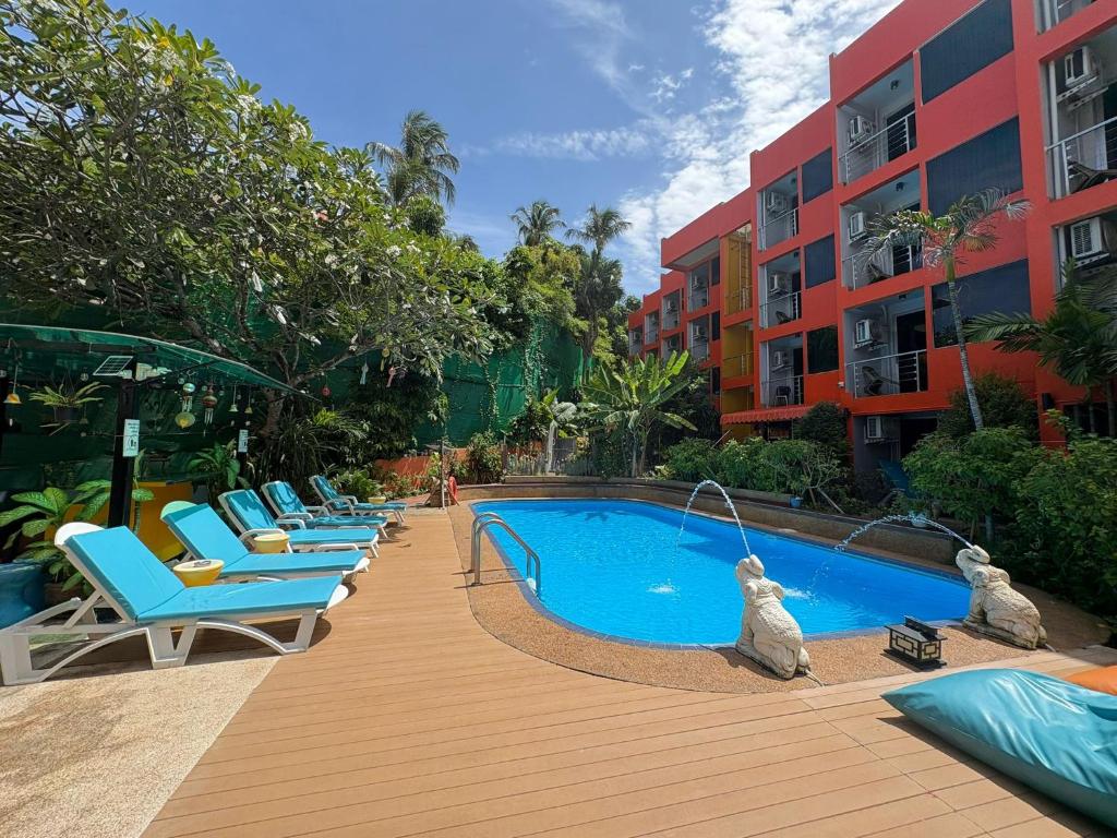 Beach Hotel Patong - PORTERHOUSE Boutique hotel - Resim 14