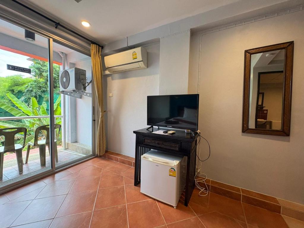 Beach Hotel Patong - PORTERHOUSE Boutique hotel - Resim 5