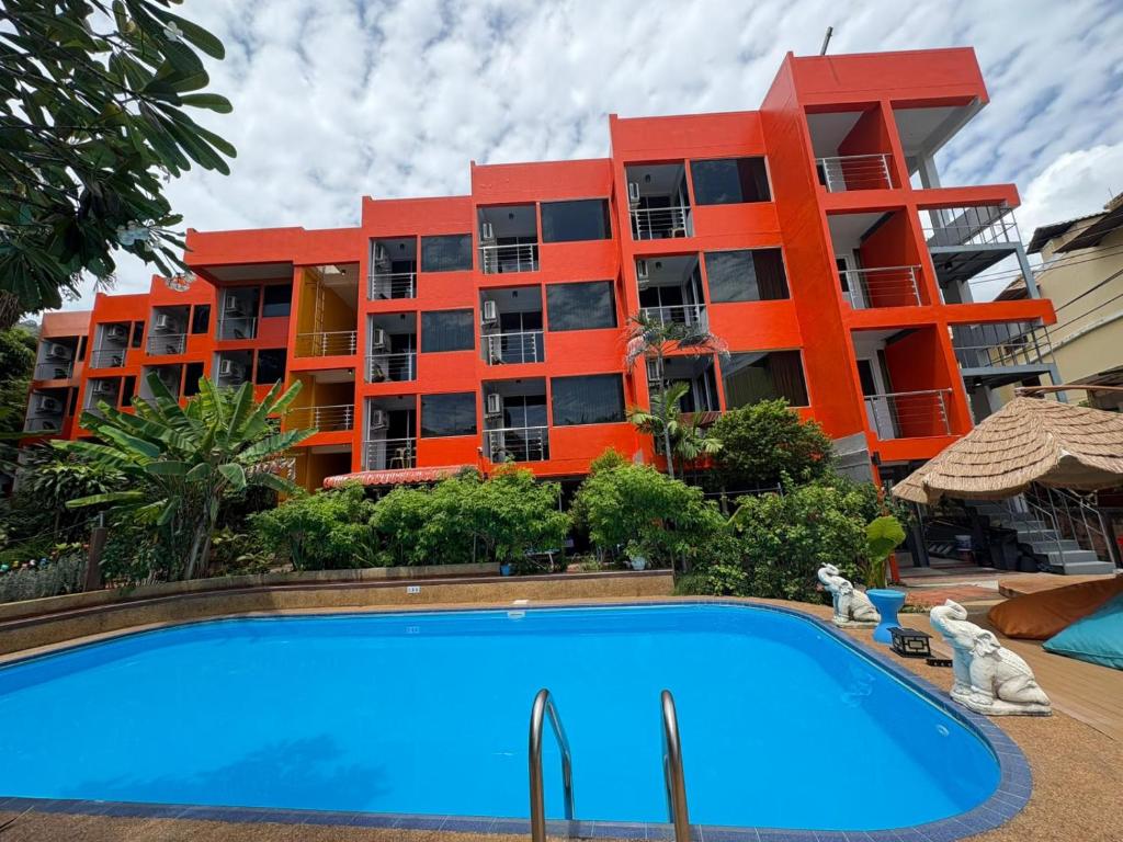 Beach Hotel Patong - PORTERHOUSE Boutique hotel - Resim 41