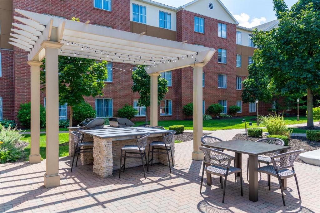 Homewood Suites by Hilton Detroit-Troy photo