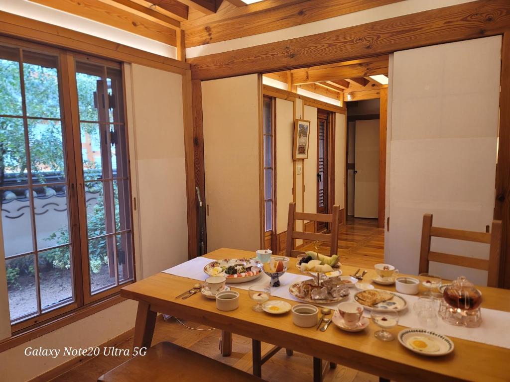 Chaehyodang Hanok Stay photo