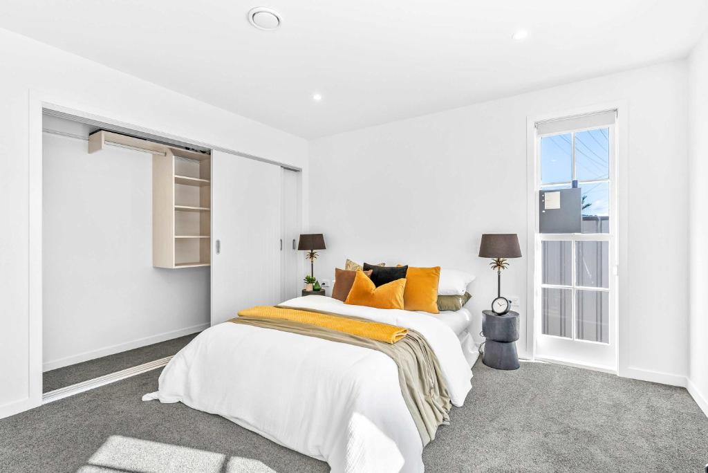 The Villa at Wolfe Street - Resim 10