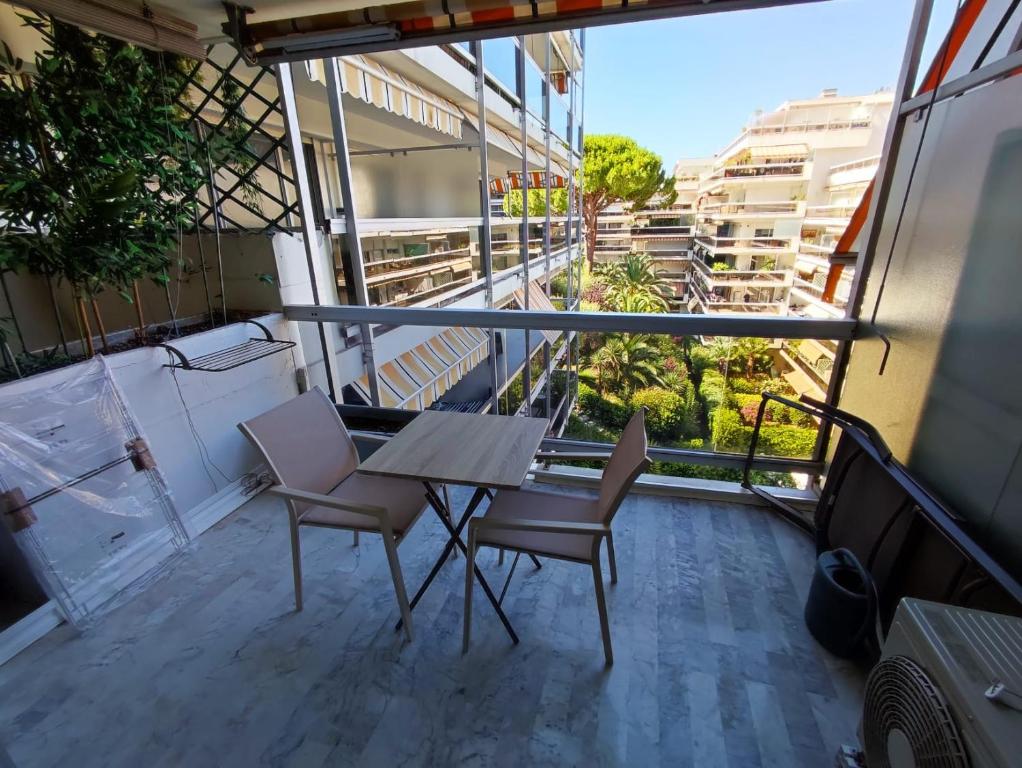Apartment Elegance with swimming pool in residence