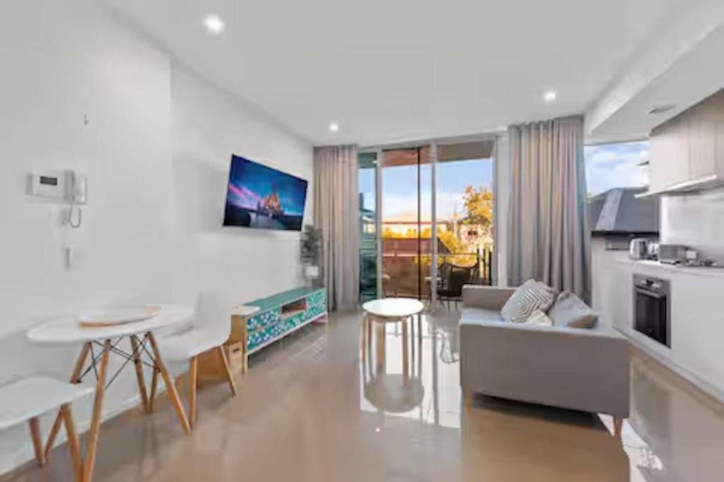 South Brisbane 1BR w-Parking Wi-Fi Dining