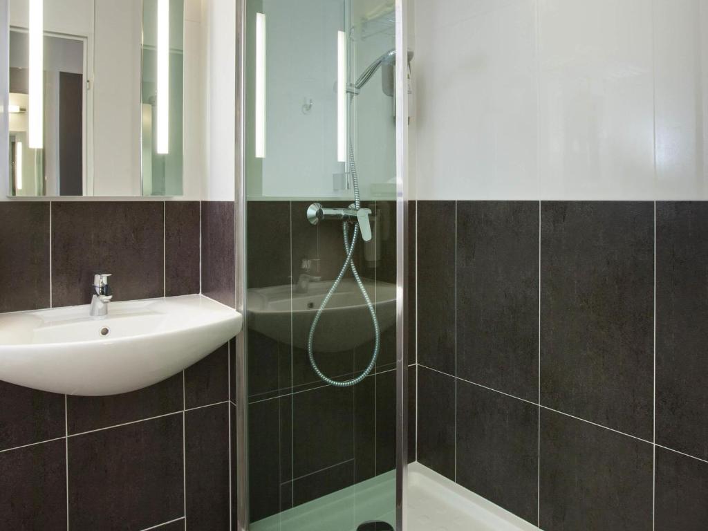 Ibis Styles Reims Centre - Resim 17