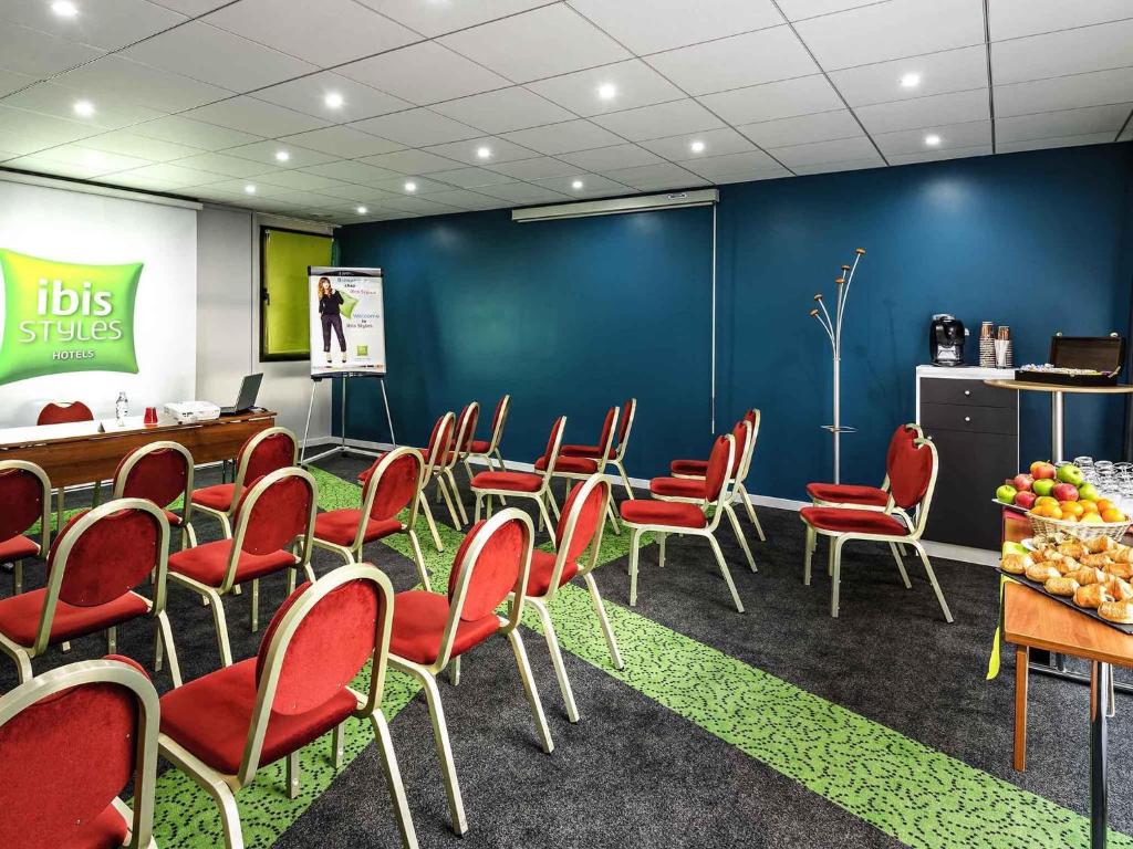 Ibis Styles Reims Centre - Resim 32