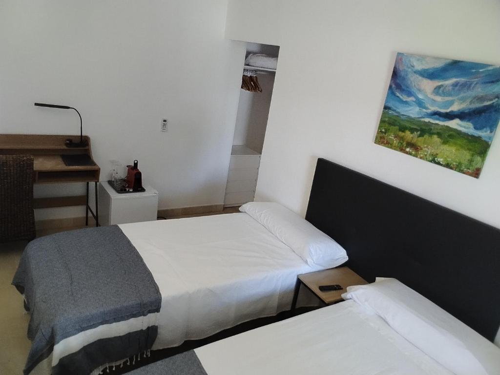 Apartamentos y Habitaciones KAI MARBELLA - Queen Oda - Bahçe Manzaralı