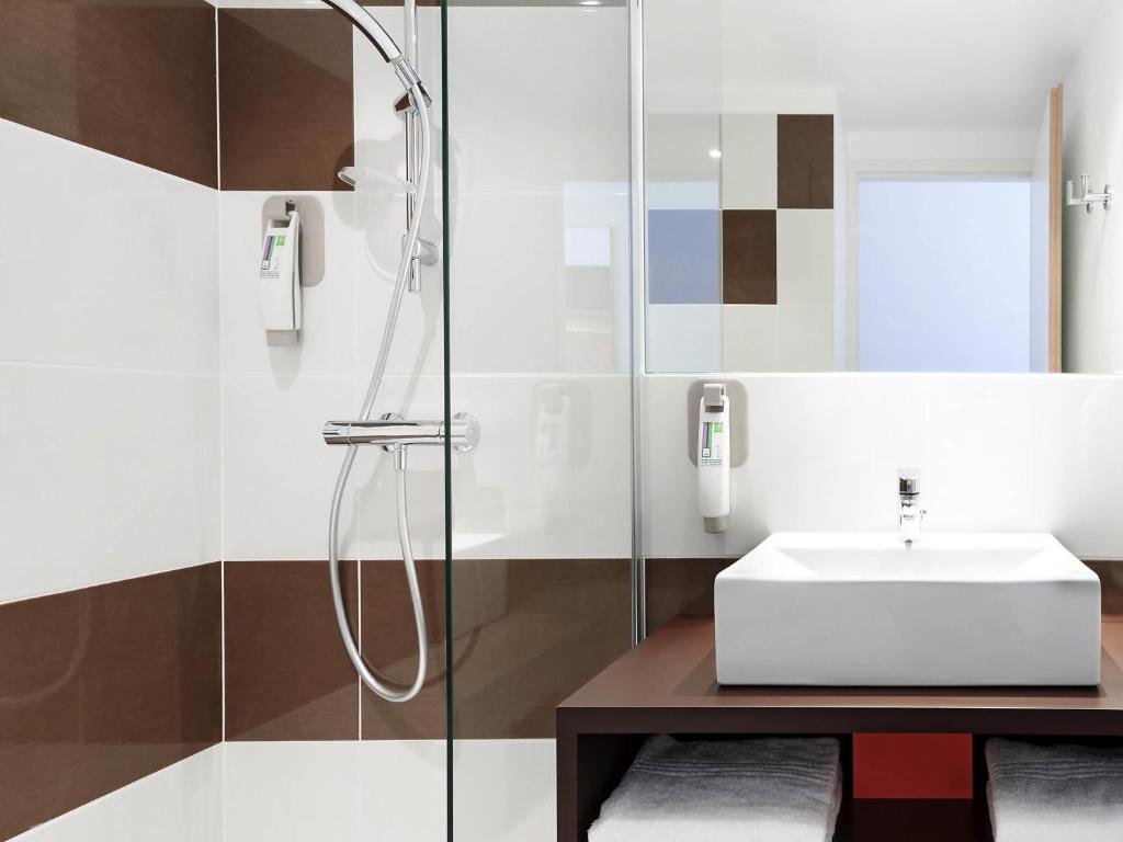 ibis Styles Montpellier Centre Comedie - Resim 13