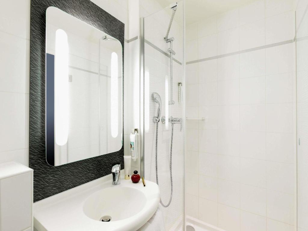 ibis Paris Gare du Nord TGV - Resim 16