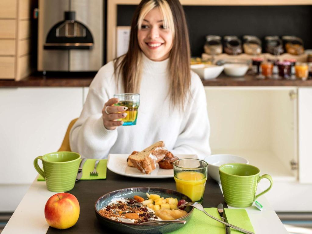 ibis Styles Strasbourg Avenue du Rhin - Resim 36