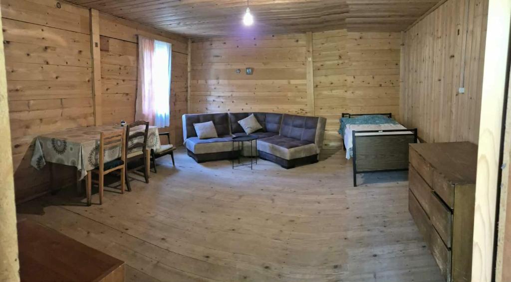 Afbeelding uit fotogalerij van Medo Guesthouse in Khashiti