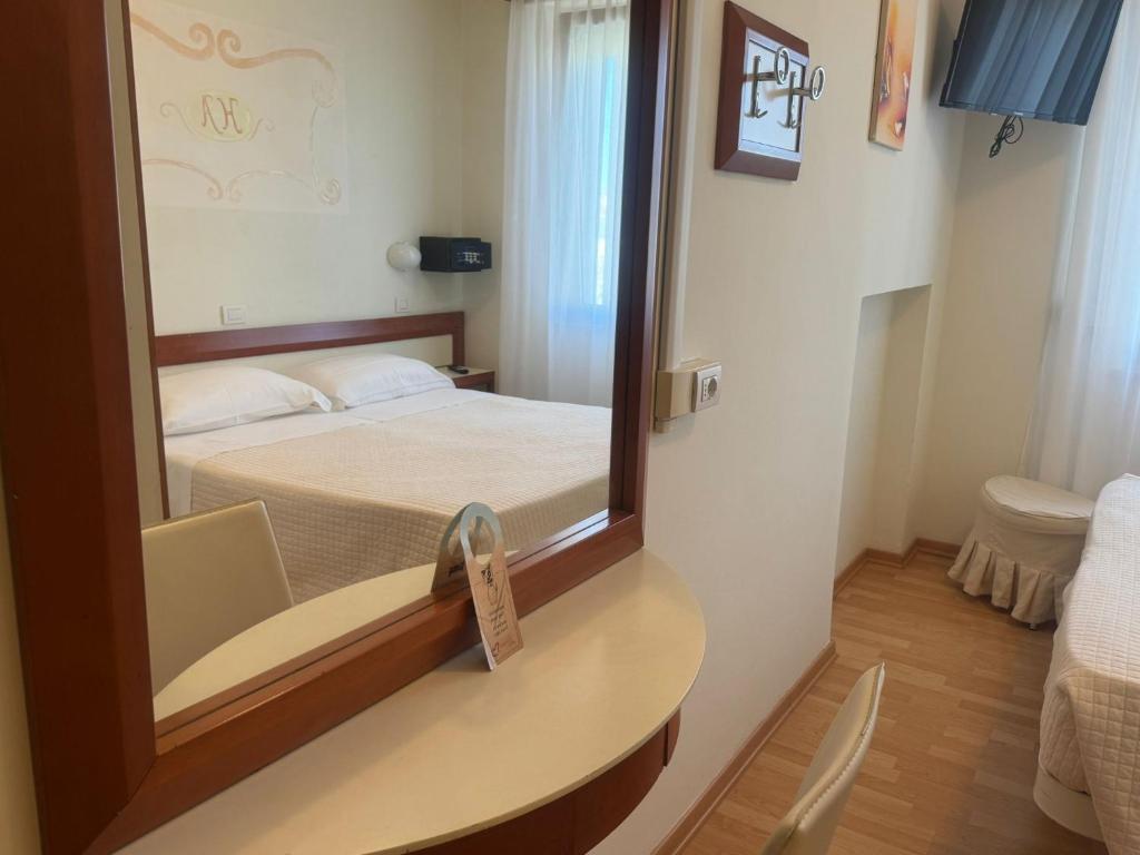 Hotel Aristeo Rimini fronte mare