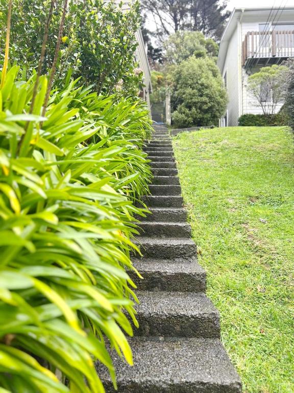 Skyline Sanctuary - Entire Aparment with Luxe Views, Espresso and Parking - Resim 5