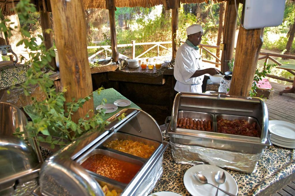 Essen in der Zelt-Lodge oder in der Nähe