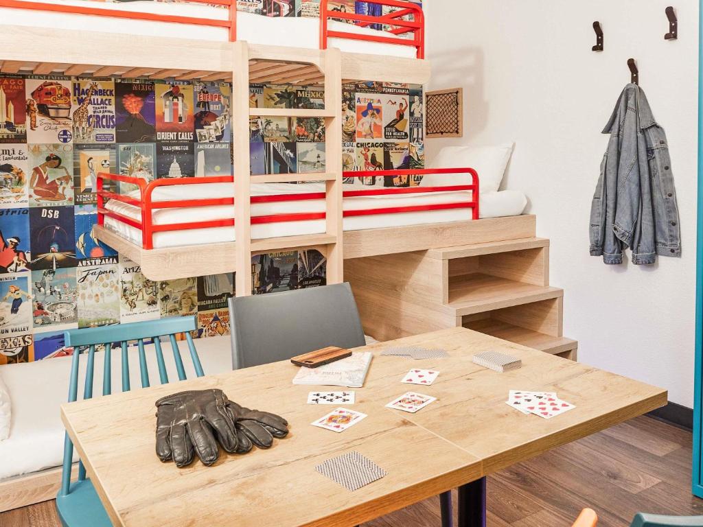 HotelF1 Paris Saint Ouen Marché Aux Puces - Resim 40