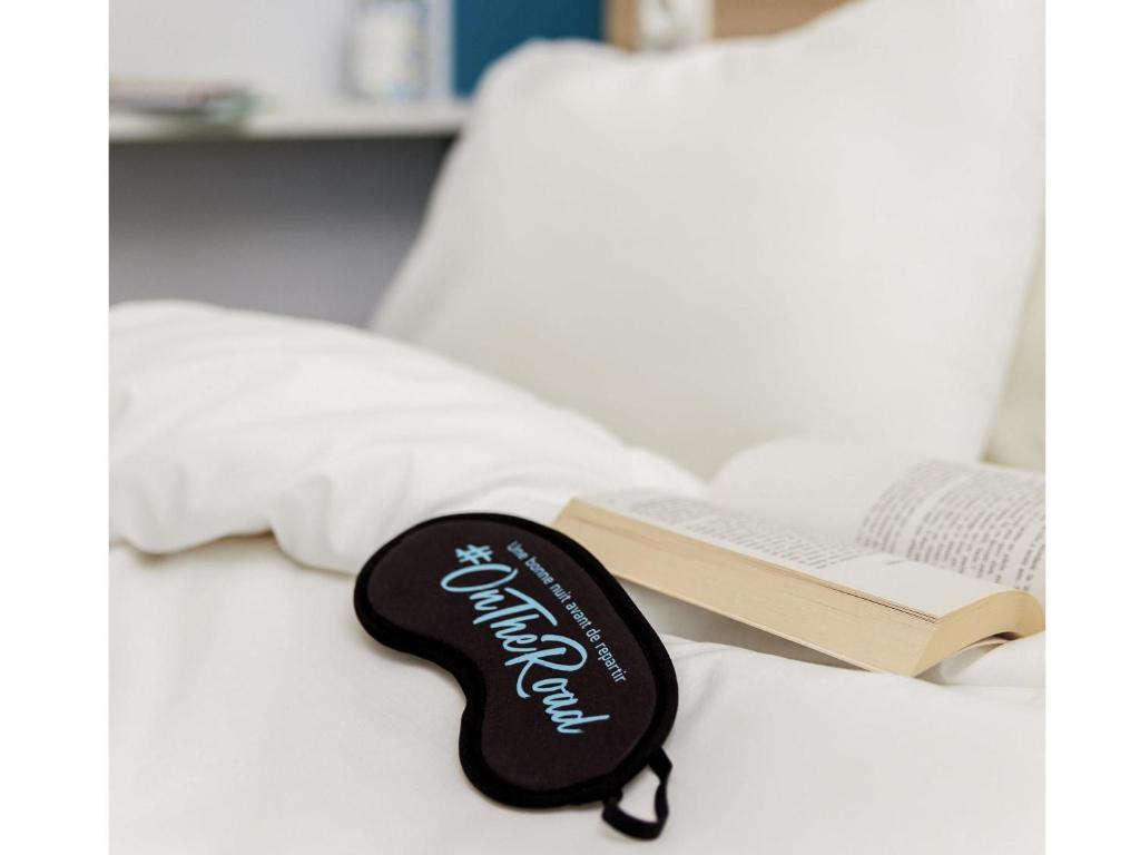 HotelF1 Paris Saint Ouen Marché Aux Puces - Resim 38