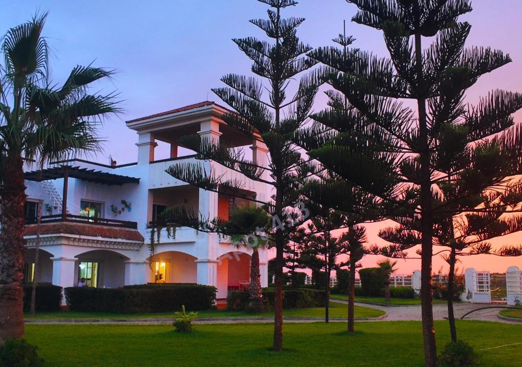 Zahrada ubytování Assilah Beralmar New Flat with Pool+Beach