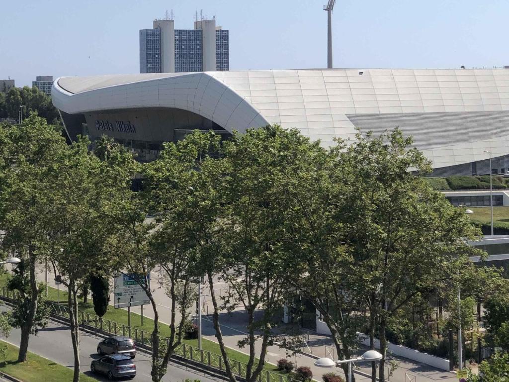 Hotel Ibis Budget Nice Palais Nikaia - Resim 25