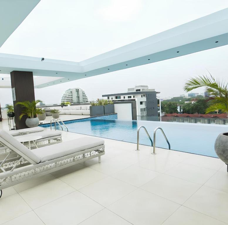 Πισίνα στο ή κοντά στο Accra Luxury Apartments at Essence