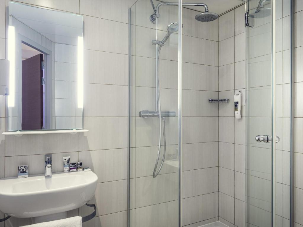 Mercure Paris Notre Dame Saint Germain des Prés - Resim 11