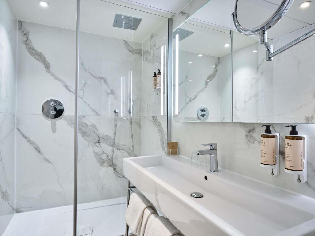 Mercure Paris Notre Dame Saint Germain des Prés - Resim 26