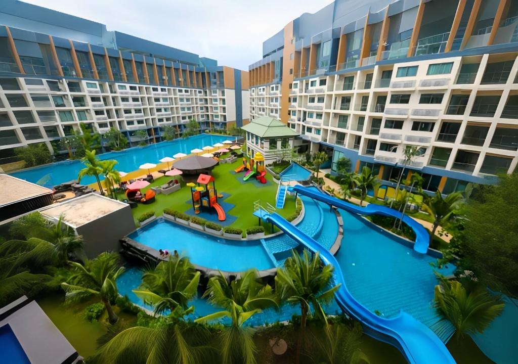 Bazén v ubytování Laguna beach resort 2 by Lita nebo v jeho okolí