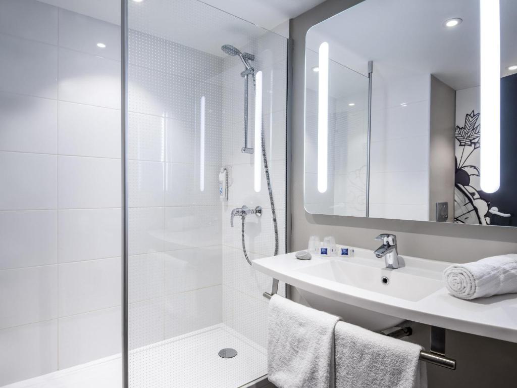 ibis budget Nice Californie Lenval - Resim 21