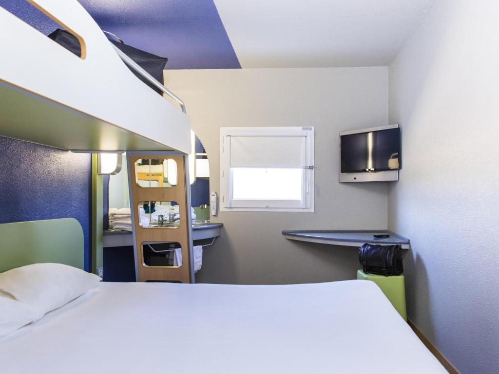 Ibis Budget Sisteron - Chambre Triple - Mobilité Réduite