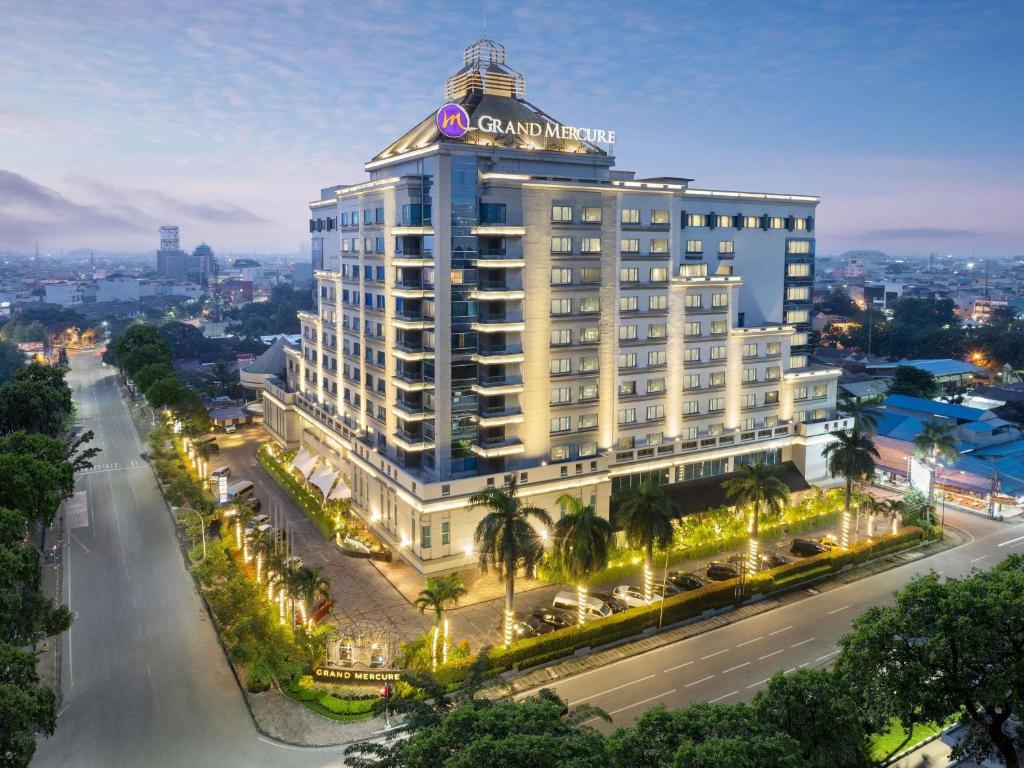 an aerial view of the capilano hotel at Grand Mercure Medan Angkasa in Medan