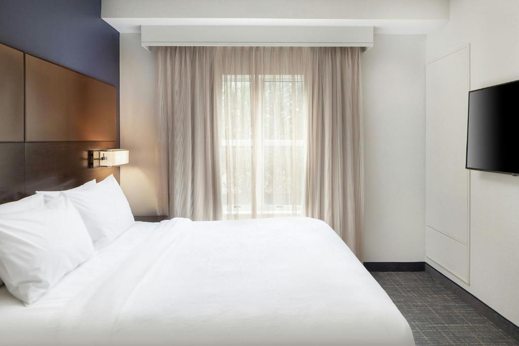 Residence Inn Rochester Henrietta - Two-Bedroom Suite