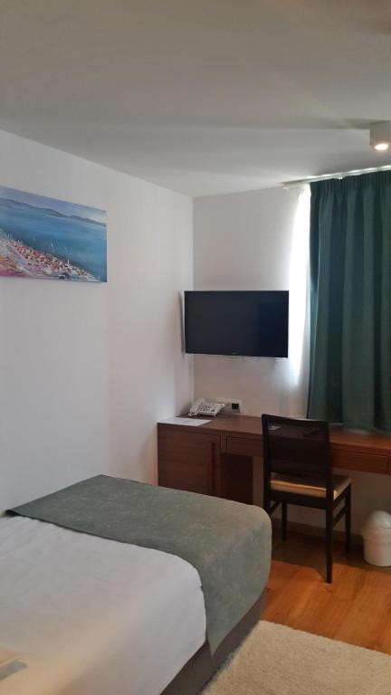 Hotel Korsal - Tek Kişilik Oda - Bahçe Manzaralı