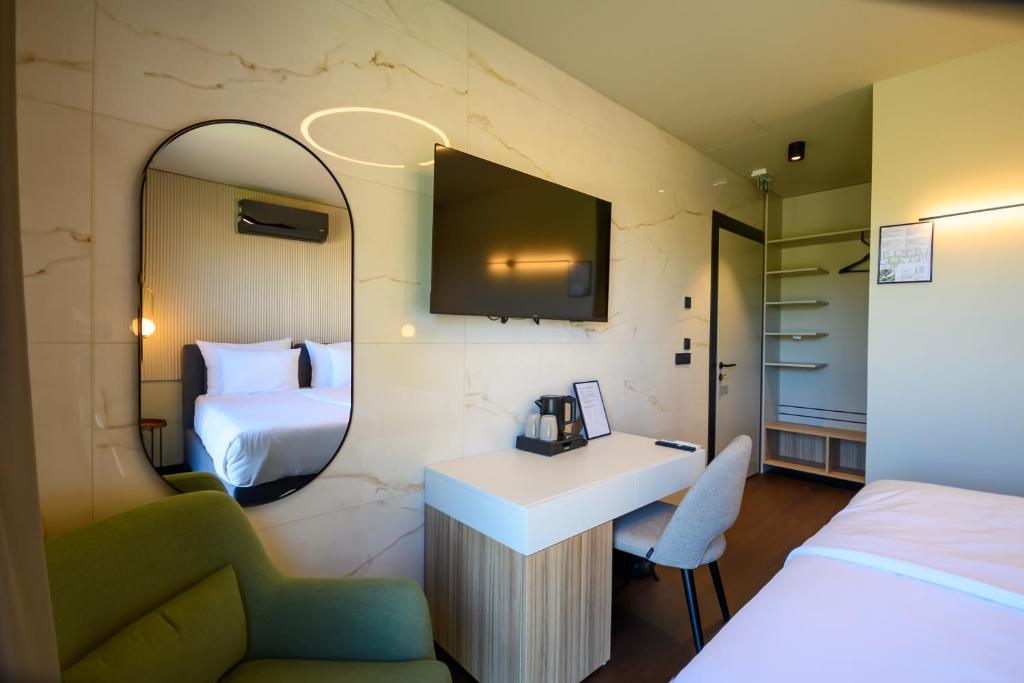 Hotel Adore - Resim 6