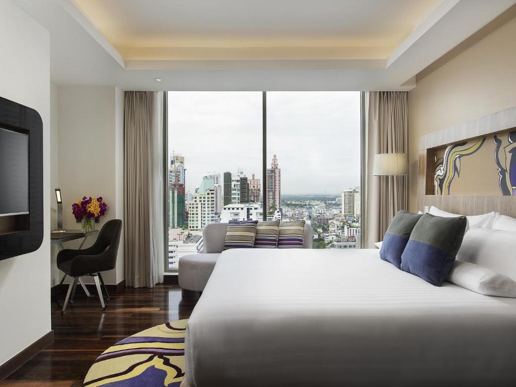 
Deluxe King Room with City View
