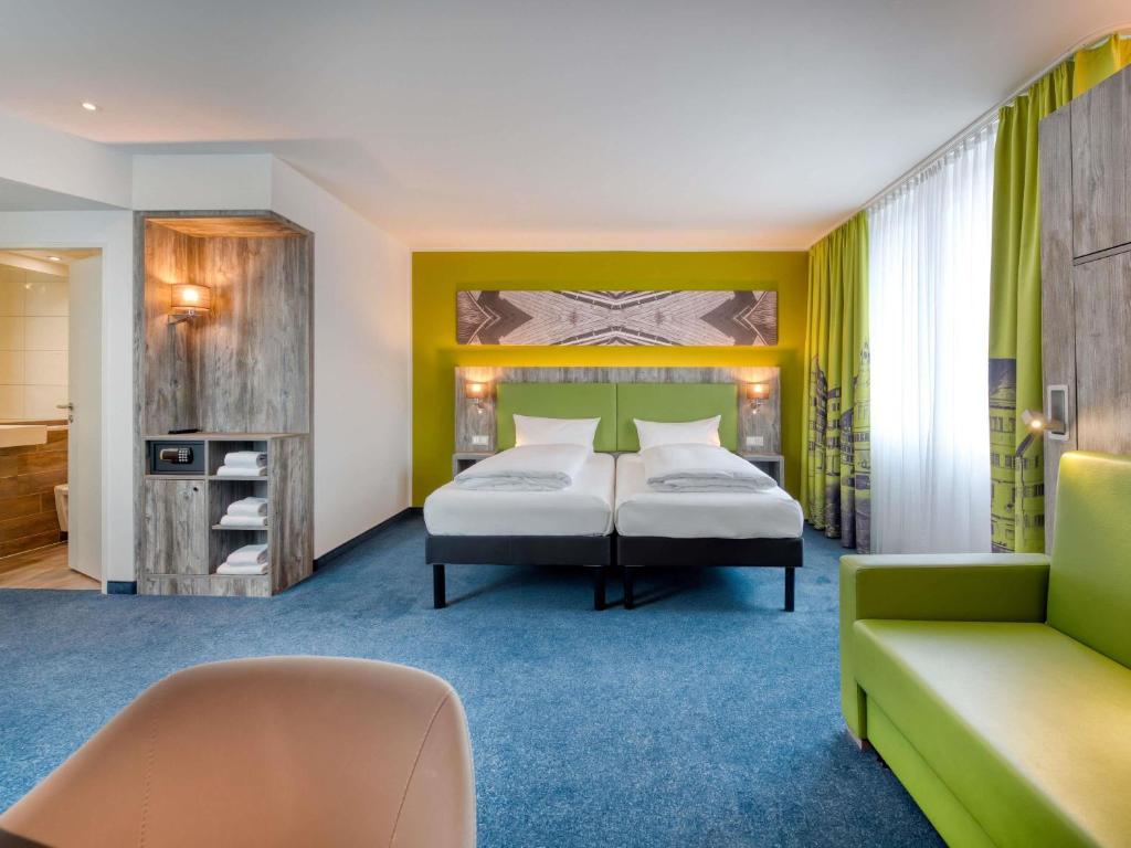ibis Styles Tuebingen - Suite Standard Avec 1 Lit Double Et 2 Lits Simples