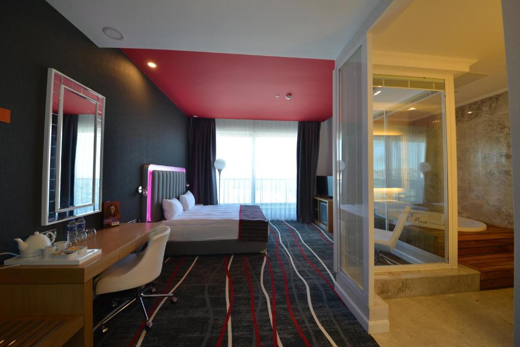Postel nebo postele na pokoji v ubytování Park Inn by Radisson Ankara Cankaya