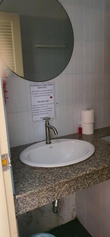 Flowernight Guesthouse - Resim 15