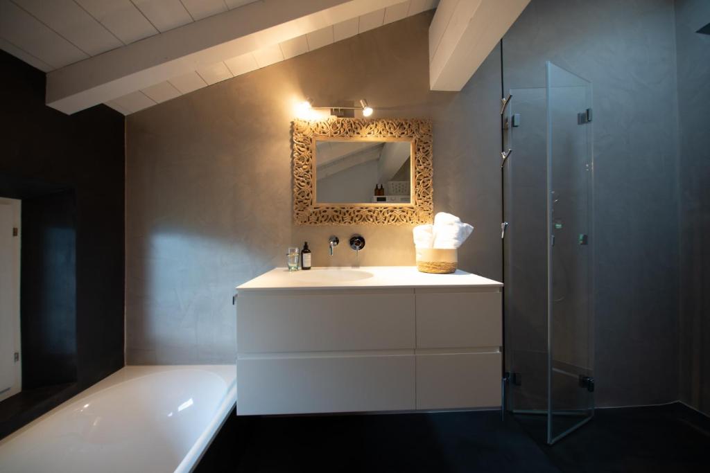 LOFT design in Brè village - Resim 21