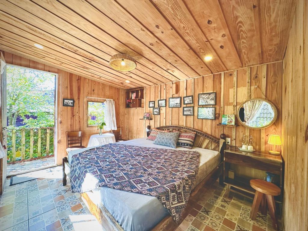 Khu vực ghế ngồi tại September Garden Homestay