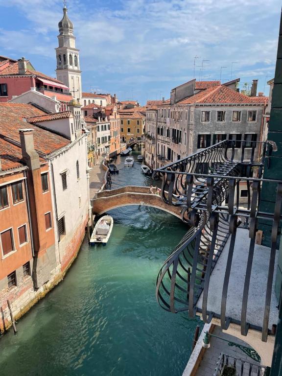 Permandangan sungai dekat dengan penginapan & sarapan