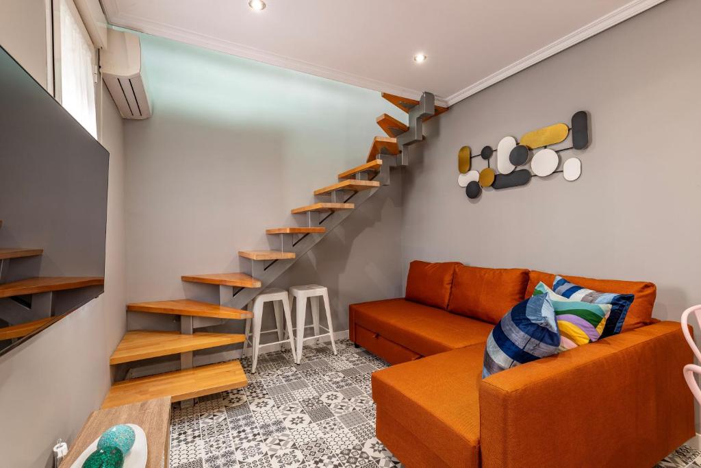 Townhouse near Plaza Castilla - Sahagún Apartment