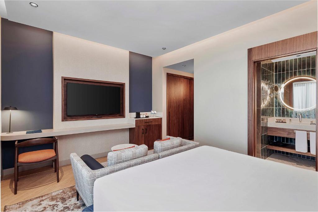 GOLDEN TULIP GEBKIM KOCAELI - Chambre Lit Queen-Size De Luxe Avec Balcon