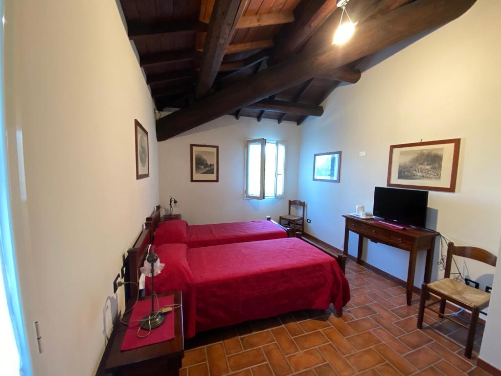 Agriturismo con piscina immerso nella natura La Bisa - Twin Room