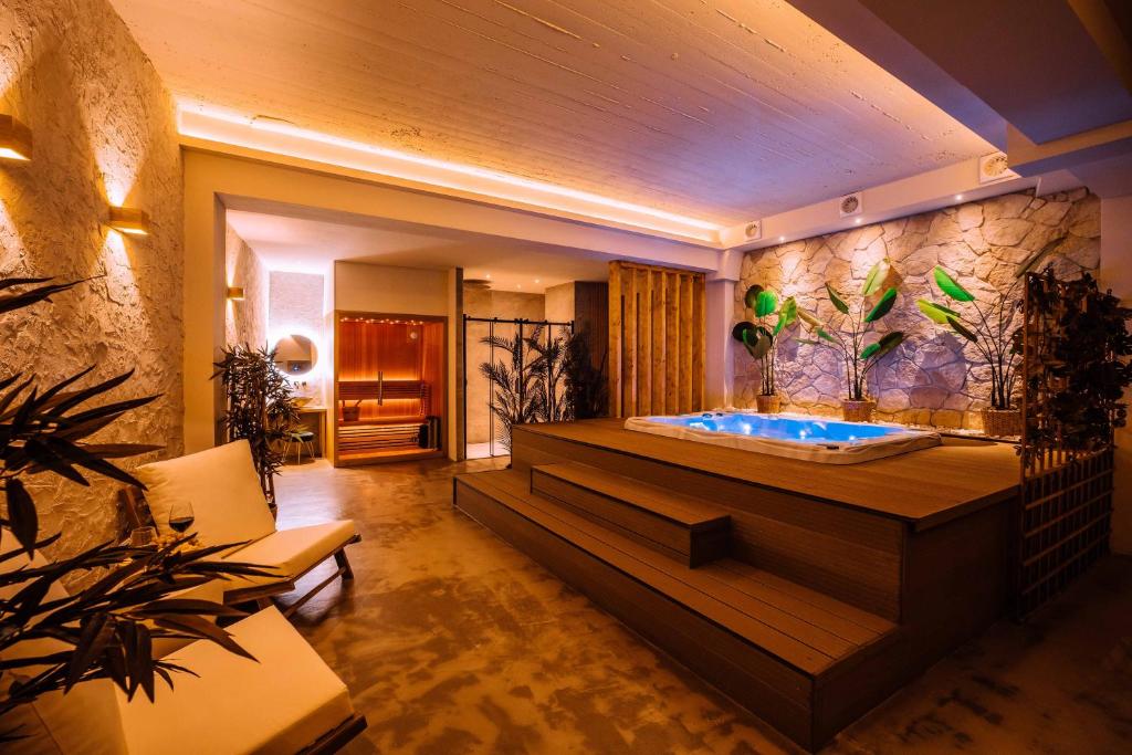 Φωτογραφία από το άλμπουμ του Luxury Suite with Sauna & Private Wellness στο Αιντχόφεν