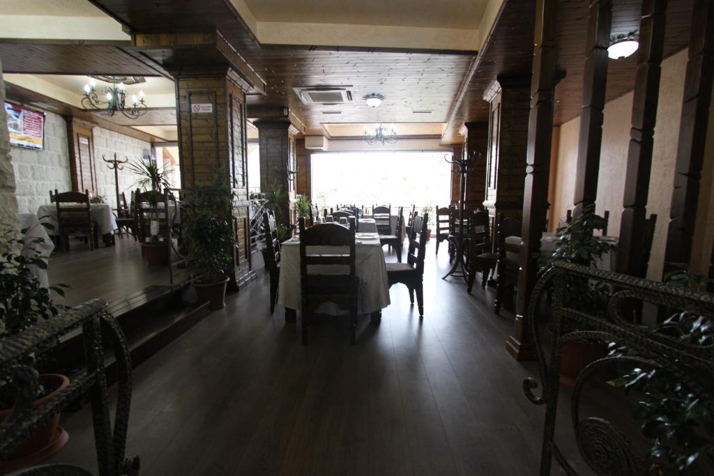 Restaurace v ubytování PANORAMA Rooms Hotel near the Old Bazaar