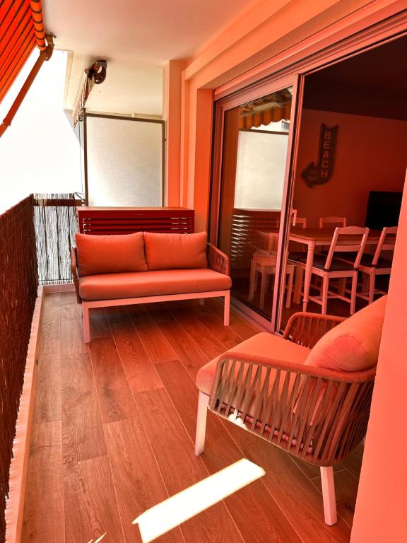 Ein Sitzbereich in der Unterkunft Hacienda - 6 couchages - Terrasse & Garage